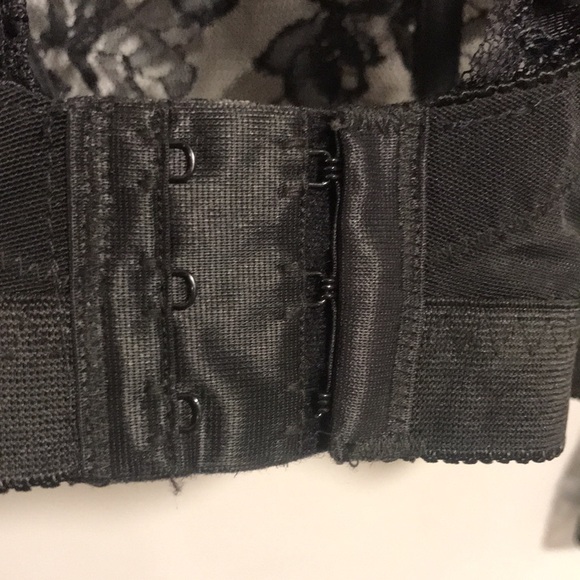 *Rare* Vintage Black Lace Open Back Corset Crop Top - Picture 7 of 15